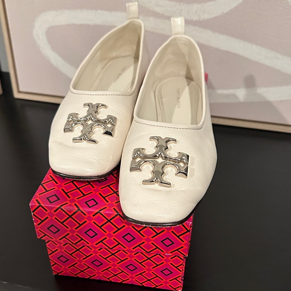 Tory Burch Cream Flats with Silver Logo Accent